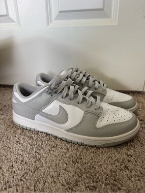 Nike Dunks Retro Men’s Low-Top Sneakers in White and Light Gray - 11